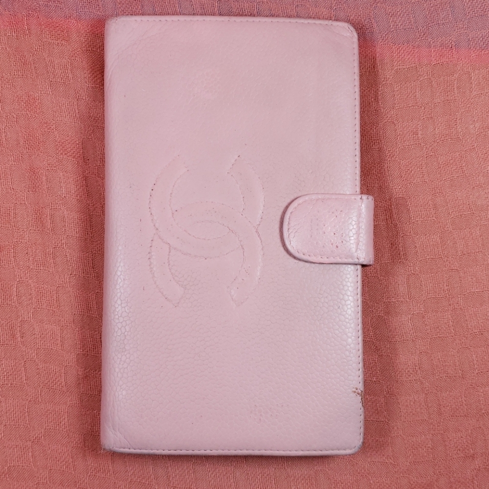 Authentic Chanel CC Logo Bifold Wallet